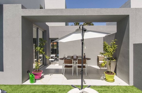Charneca de Caparica e Sobreda Villa | Beautiful Lisbon Coast Villa | 3 Bedrooms | Villa Sena Lion | Private Swimming.
