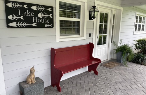 Lutz House | Beautiful lake front home. Great bass fishing. Close to Moffitt Cancer Center