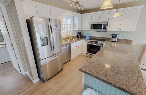 Holiday Isle Villa | Beautiful Lake frontPrivate Villa SPC 0013 with free beach service for 2