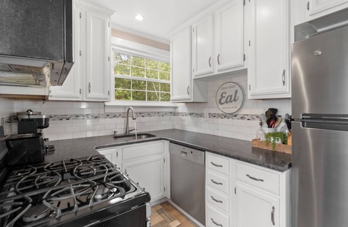 Lake Hopatcong Cottage | Beautiful Lakefront Home with Amazing Lake Views!