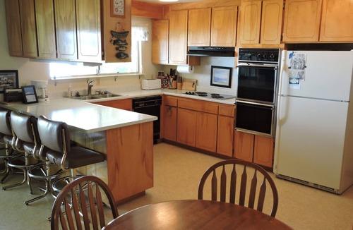 Nice House | Beautiful Lakefront Home on Clear Lake- JULY 12-16 IS NOW OPEN. BOOK IT NOW.