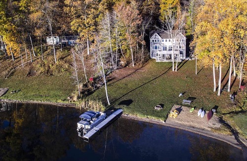 Dowling House | Beautiful Lakefront Home! Exceptional Reviews!