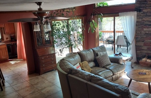Cedar Bluff House | Beautiful Lakefront Getaway