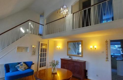 Mapperley House | Beautiful, Large, 4 double bedroom home in a quiet conservation area, Sleeps 8, Free parking,