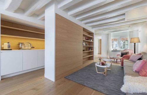 Jordaan Apartment | Beautiful large apartment at one of the most desirable locations on the famous Prinsengracht.