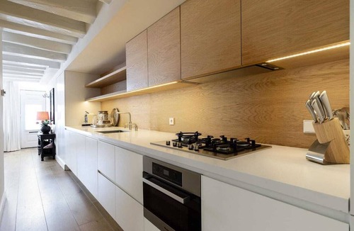Jordaan Apartment | Beautiful large apartment at one of the most desirable locations on the famous Prinsengracht.