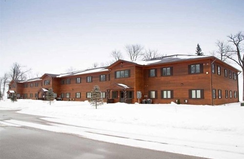 Walker Condo | Beautiful, Large, Lower Level, Beach Frond Condo on Leech Lake, Multi Family