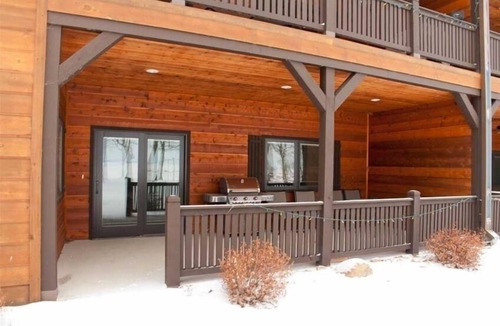 Walker Condo | Beautiful, Large, Lower Level, Beach Frond Condo on Leech Lake, Multi Family