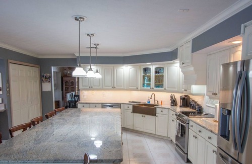 Jensen Beach House | Beautiful Large Pool Home on 1 Acre. 6 Bedrooms & 4 Baths, Pet Friendly, Pool