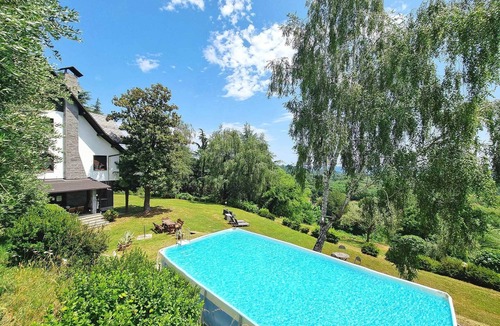 Montrigiasco Villa | Beautiful large villa amidst lush green nature at Lake Maggiore! - Villa Tudor