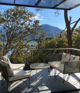 El Santuario Apartment | Beautiful Loft – Forest – Lake View – Jacuzzi