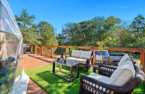 Paige Other | Beautiful Lofted Dome with Cozy Deck and Charming Design in Elgin, Texas