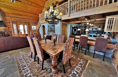 Purgatory Cabin | Beautiful Log Cabin 3 Miles to Purgatory Ski Resort with Private Hot Tub