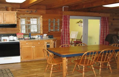Perham House | Beautiful log home, with impressive view on Big Pine Lake near Perham, MN.
