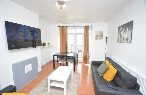 Woodberry Down Apartment | Beautiful London 2 Bedroom Flat near Finsbury Park