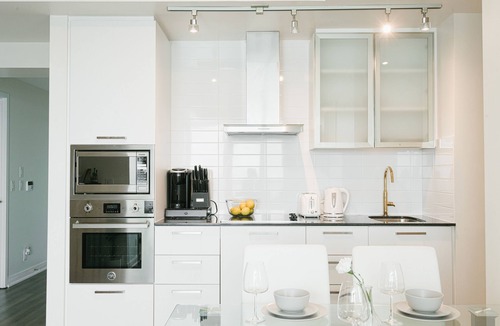 Toronto Entertainment District Hotel | Beautiful Luxurious Modern With Breathtaking Views