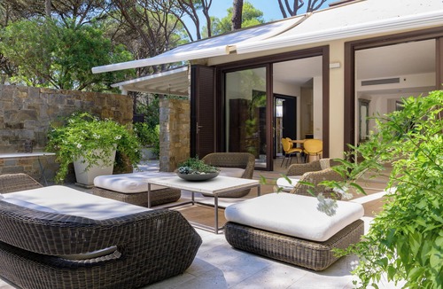 Roccamare Villa | Beautiful luxury villa in exclusive pine forest bordering mediterranean