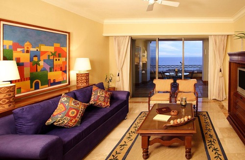 Paraiso Escondido Resort | Beautiful Master suite at Pueblo Bonito Los Cabos Beach Resort