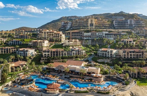 Paraiso Escondido Resort | Beautiful Master suite at Pueblo Bonito Los Cabos Beach Resort
