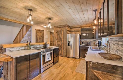 McCall House | Beautiful McCall Cabin: Perfect for Families!