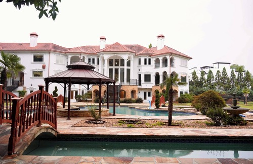 Gainesville House | Beautiful Mediterranean Estate with Lazy river near Lake Lanier Gainesville, Ga