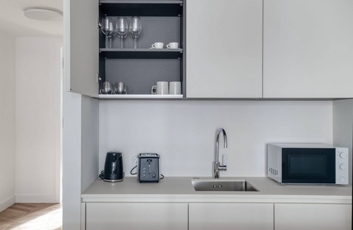 Mitte Apartment | Beautiful Mitte 1BR nr Oranienburger Tor, by Blueground
