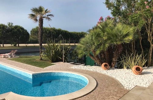 Isola Albarella Villa | Beautiful Modern Villa in Albarella by Beahost