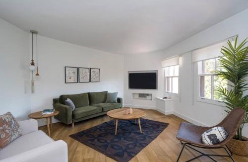 Rumeli Hisari House | Beautiful Modern Bright 2BD Patio Duplex #179
