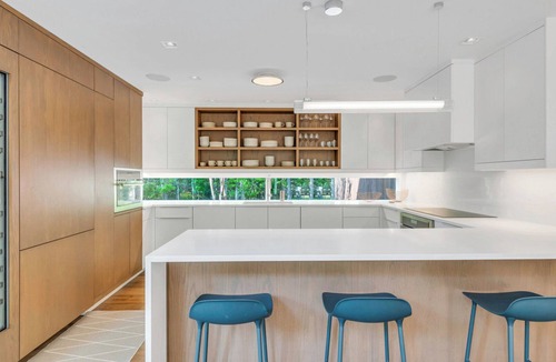 Northwest Harbor House | Beautiful Modern East Hampton Home, Chic Dcor, Double Height Ceilings,.