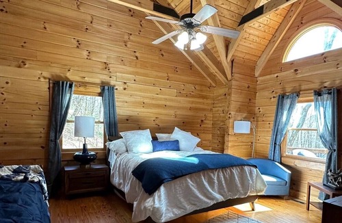 Sapphire Cabin | Beautiful Mountain Log Cabin