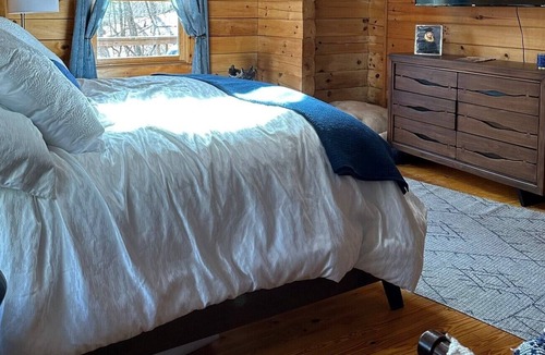 Sapphire Cabin | Beautiful Mountain Log Cabin