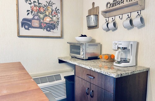Lake Lure Villa | Beautiful Mountain Studio @ Rumbling Bald Resort🌟Views🌟Pools🌟Golf🌟Dining🌟
