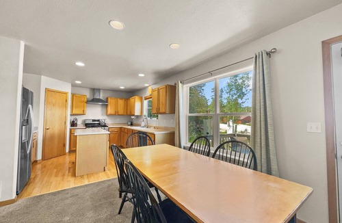 Wildernest House | Beautiful Mountain Townhome, Great Views, Lots of Space 173