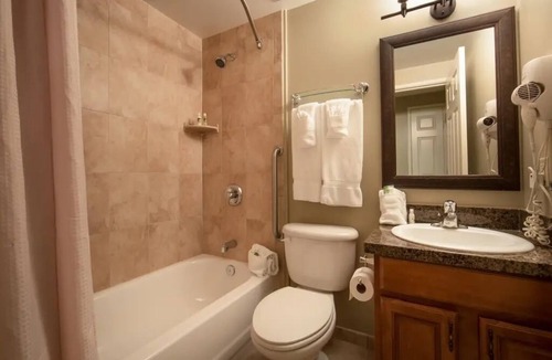 Brownsville Condo | Beautiful Mountainside Escape - 2 Bed 2 Bath Condo