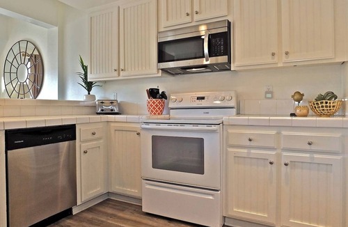 Avalon Condo | Beautiful Multi-Unit Paradise Retreats B37 and B45