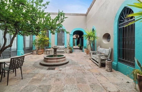 La Cruz Apartment | Beautiful suite in the Historic District WiFi Desk