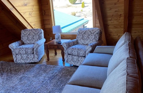 Clyde Cabin | Beautiful NC mountain cabin with views.