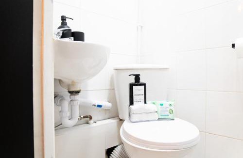 Sutton Central Apartment | Beautiful new build studio in London
