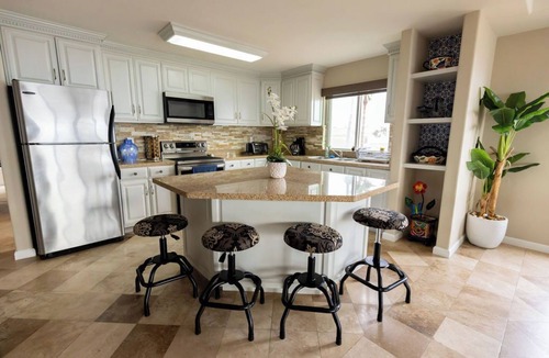Centro Playas Condo | Beautiful Oceanfront View 3-bedroom condo in Downtown Playas de Rosarito