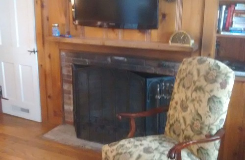 Centerville Cottage | Beautiful Ocean Cottage at Craigville Beach, Hyannis / Centerville,