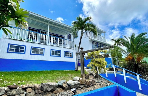 Culebra Pueblo House | Beautiful ocean view 4-bedroom house with AC in the island of Culebra PR