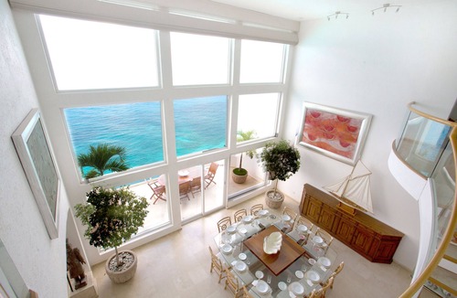 Zona Hotelera Norte Condo | Beautiful Oceanfront 3-Level Penthouse with Hotel Services and Private Terraces