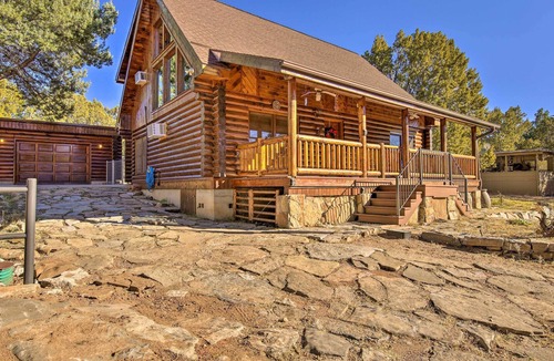 Payson Cabin | Beautiful Payson Log Cabin w/ Yard + Fire Pit!