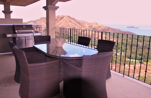 Coco Condo | Beautiful Penthouse Condo with stunning views that occupies whole floor
