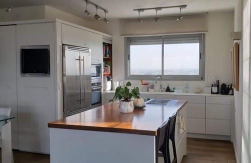 Ra'ananna Apartment | Beautiful Penthouse in Raanana with Stunning View
