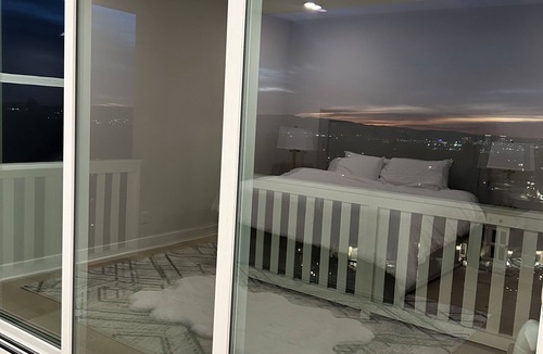 Lake Forest House | Beautiful place with great view in Lake Forest