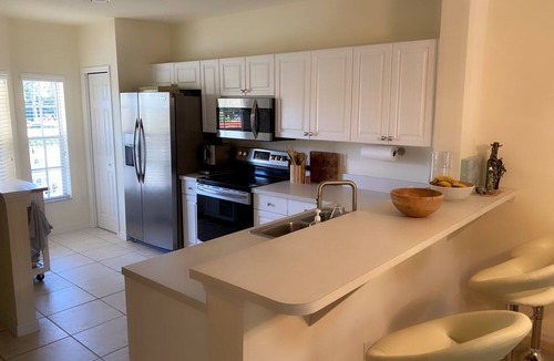 Ole Condo | Beautiful Pool View Condo