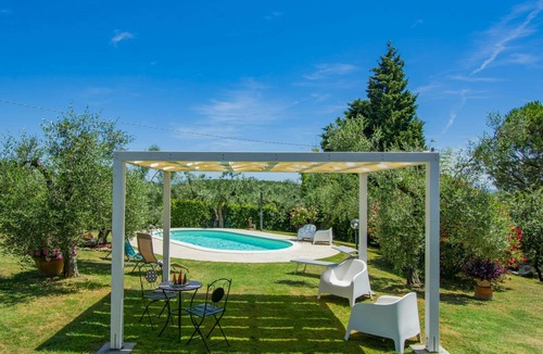 Capraia e Limite Villa | Beautiful private villa for 8 people with private pool, WIFI, TV, patio and panoramic view