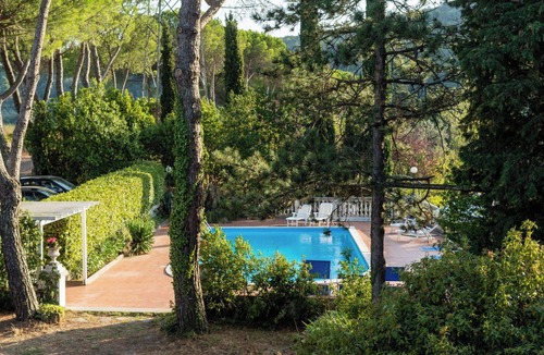 Carmignano Villa | Beautiful private villa for 10 guests with private pool, WIFI, TV, patio and pets allowed