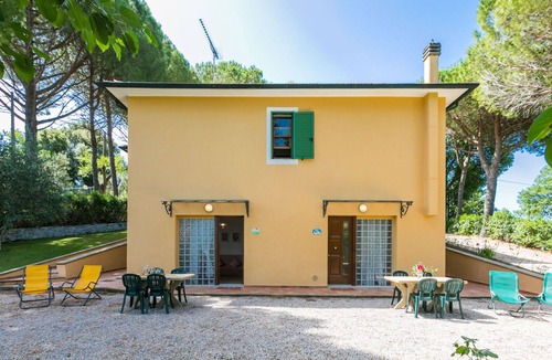 Casale Marittimo House | Beautiful private villa with WIFI, private pool, A/C, patio, pets allowed and panoramic view